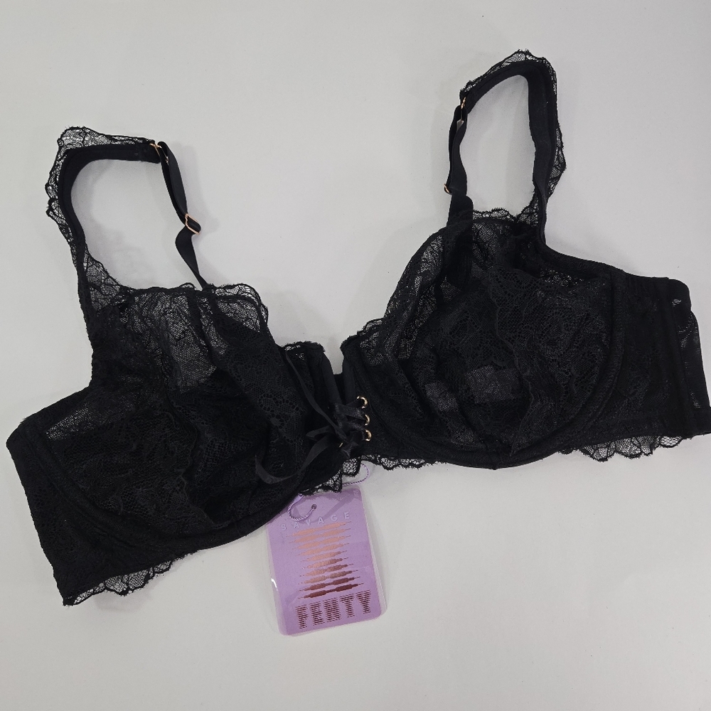 NWT Savage Fenty‎ black lace bra